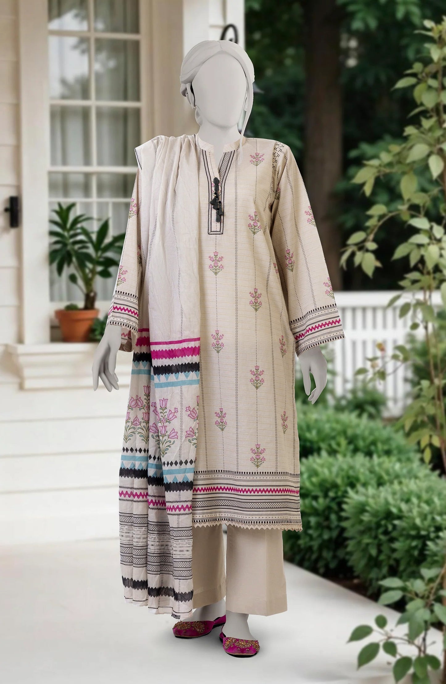 Luxury Lawn 3pc Stitched Suite